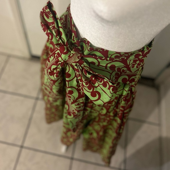 Ankara Fabric (from Nigeria) bought in LA, CA. Light green with deep red. Size M - Picture 5 of 10